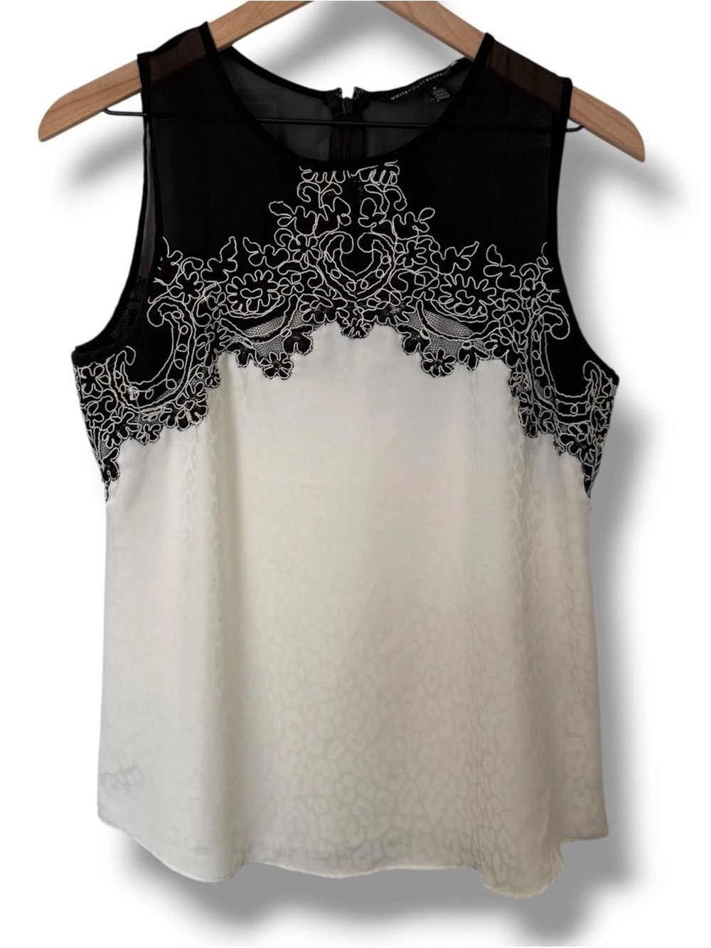 Sleeveless Black & White Lace Yoke Shell Top